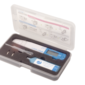 LAQUAtwin carrying case open